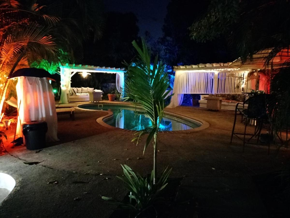 Casa De Tortuga Guesthouse วีเอเกส ภายนอก รูปภาพ